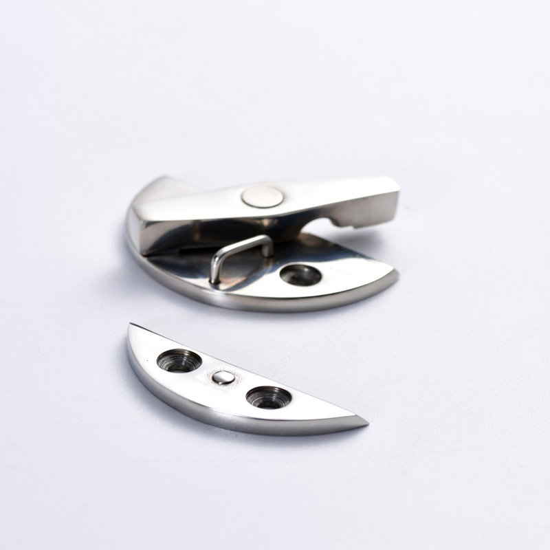 Round Door / Button Hinge detail 4